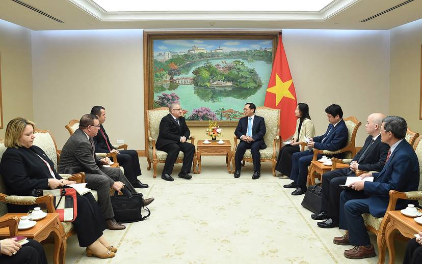 Meeting with Deputy Prime Minister of Vietnam