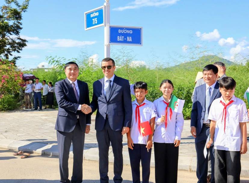 Baptisation d’une rue dans le quartier de Dien Bien Phu le nom de “Batna”
