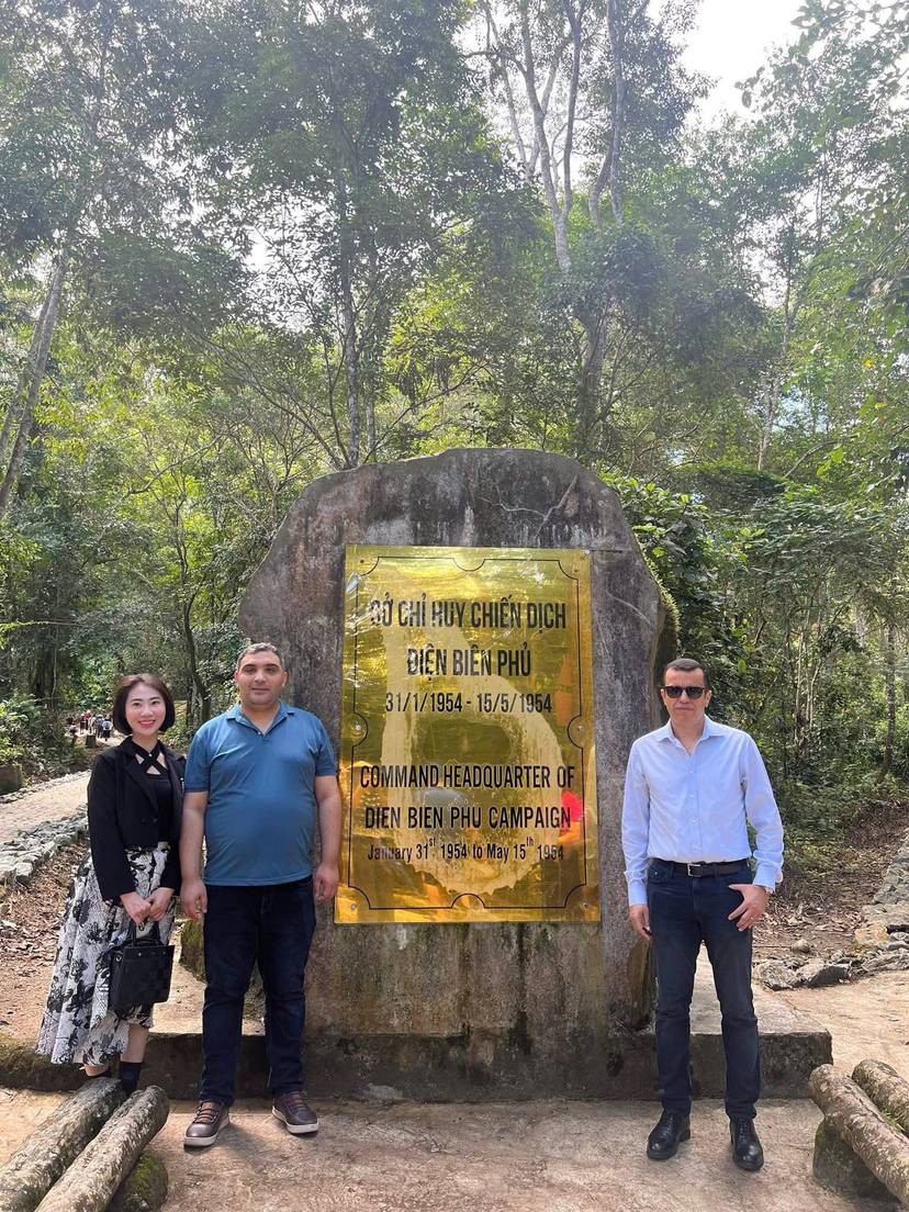 Visit to the Command Headquarters of the Điện Biên Phủ Campaign