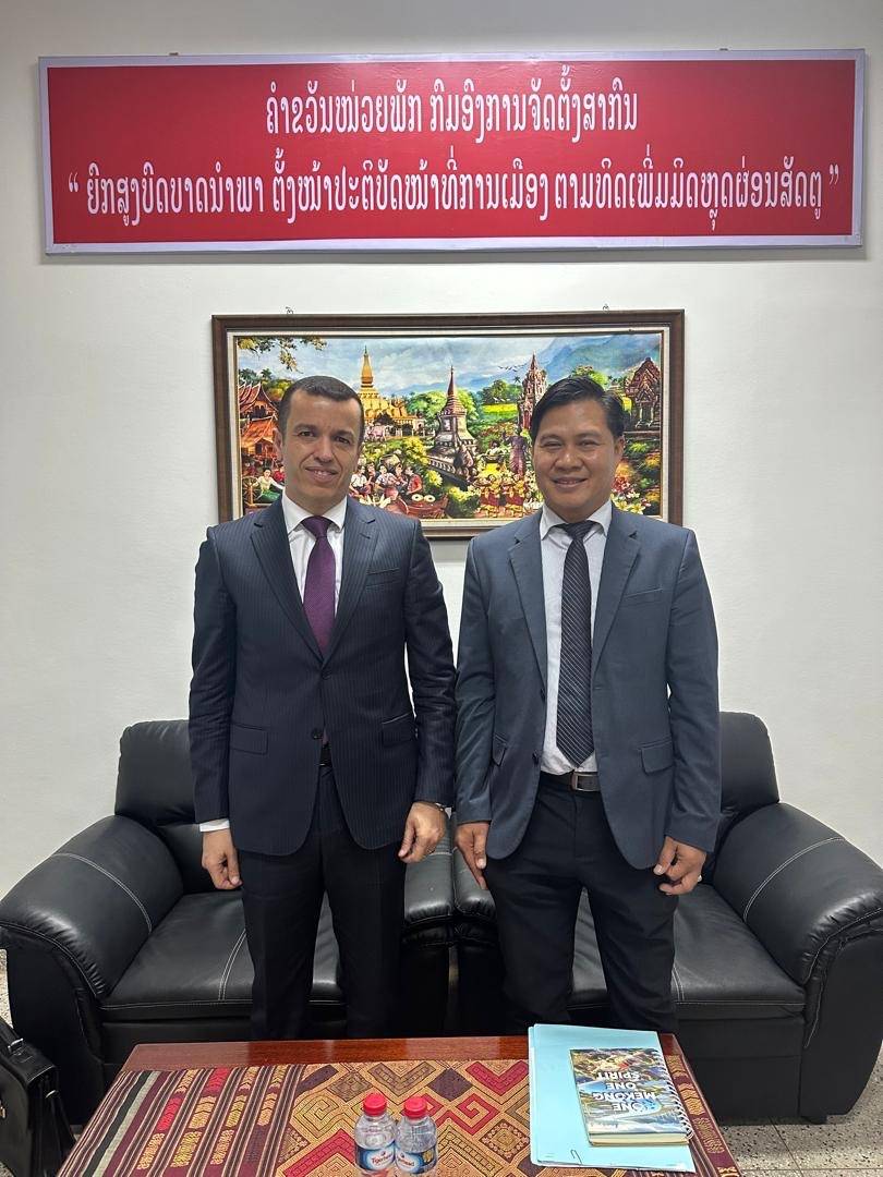 Visite de courtoisie au Directeur Général par intérim du Département des Organisations Internationales du Laos